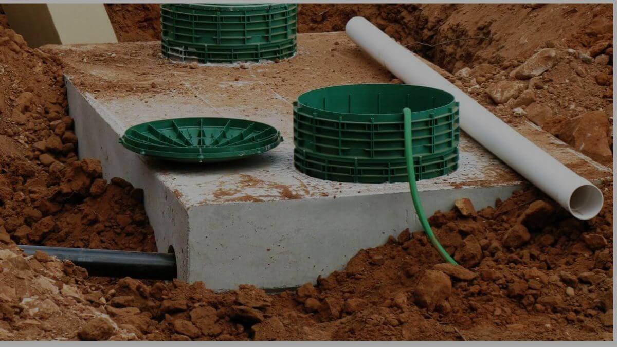 septic tank being dug up | challenges faced by most septic tank businesses | ServiceCore software for portable restroom & dumpster companies